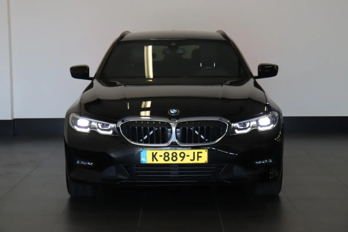 330e Business Edition Plus Dealer OH | Leder | Memory | Carplay | €21.900,- incl. BTW