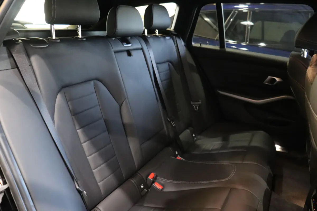 330e Business Edition Plus Dealer OH | Leder | Memory | Carplay | €21.900,- incl. BTW