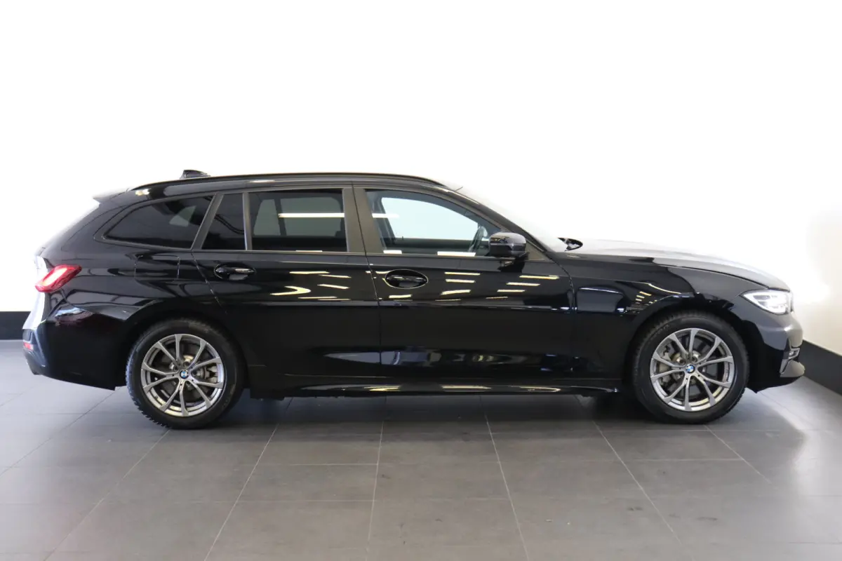 330e Business Edition Plus Dealer OH | Leder | Memory | Carplay | €21.900,- incl. BTW