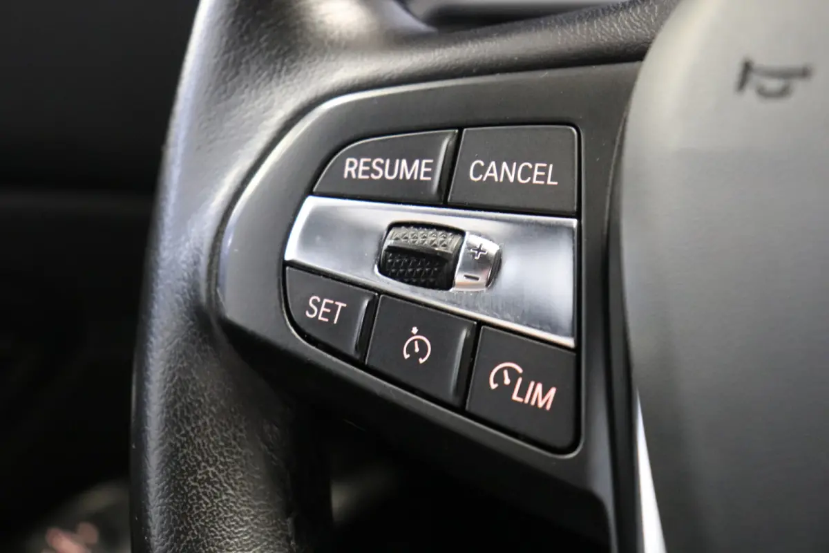 330e Business Edition Plus Dealer OH | Leder | Memory | Carplay | €21.900,- incl. BTW