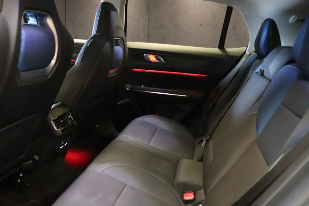 1.5 phev | 262pk | 360 camera| panoramadak | stoelverwarming | carplay |