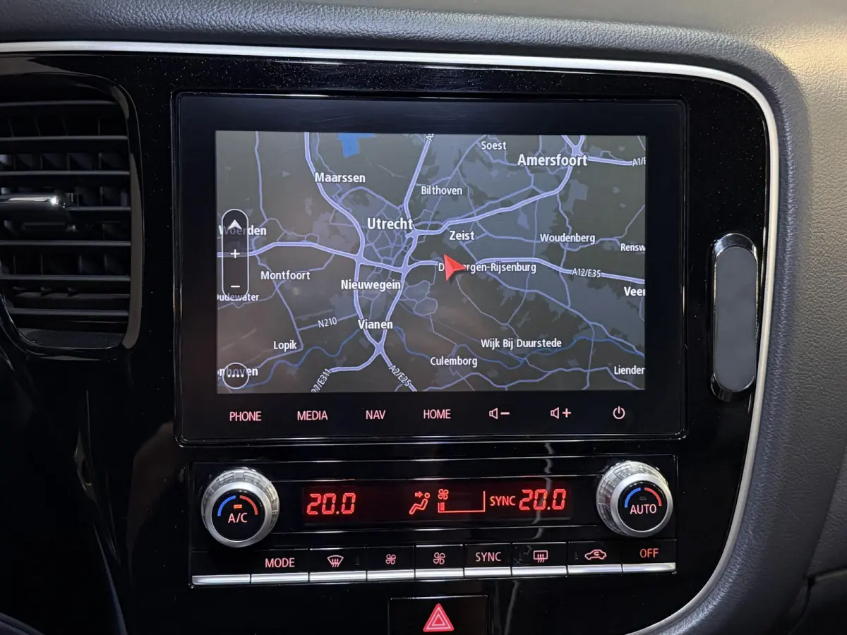 2.4 PHEV Instyle 18"/Trekhaak/LED/Leder/Stoel + stuurverwarming/Dodehoek/PDC v+a/360 Camera/Apple Carplay & Android Auto