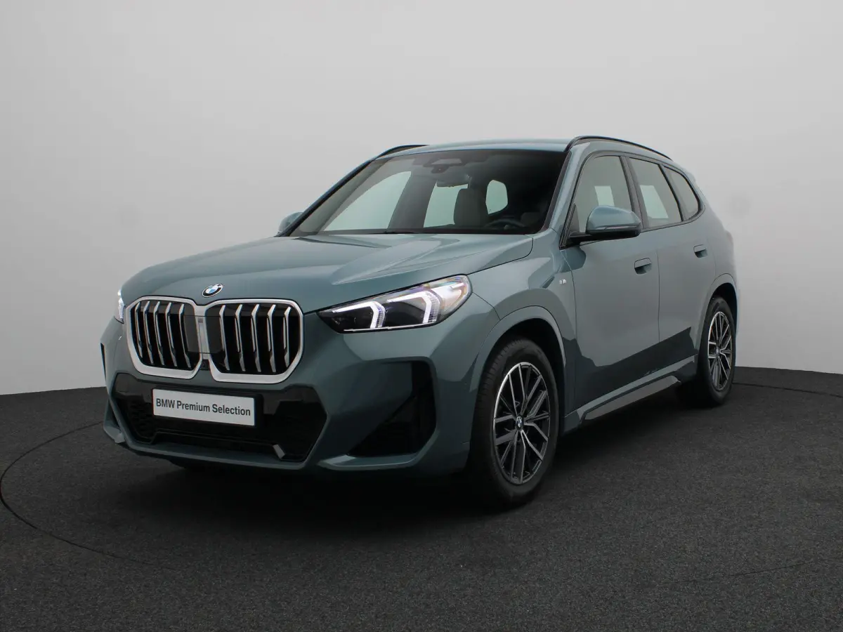 xDrive23i M Sportpakket | Innovation Pack | Comfort Pack | Trekhaak  | Elektrisch Verstelbare Sportstoelen | Driving Assistant Professional | Head-Up Display | Harman Kardon | 18''
