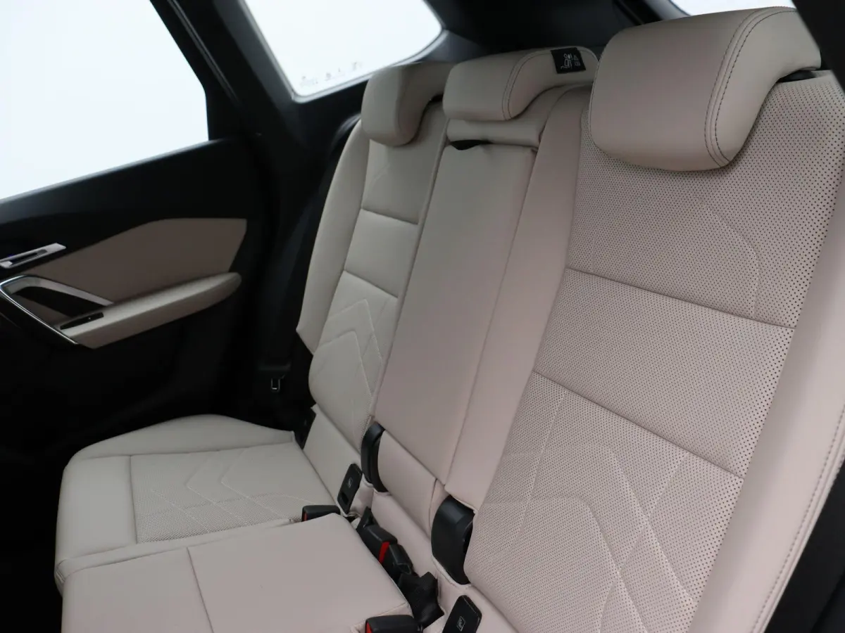 xDrive23i M Sportpakket | Innovation Pack | Comfort Pack | Trekhaak  | Elektrisch Verstelbare Sportstoelen | Driving Assistant Professional | Head-Up Display | Harman Kardon | 18''
