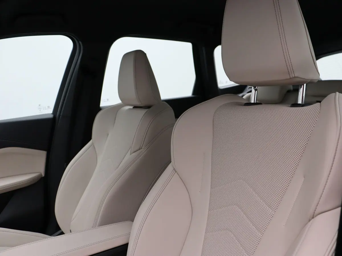xDrive23i M Sportpakket | Innovation Pack | Comfort Pack | Trekhaak  | Elektrisch Verstelbare Sportstoelen | Driving Assistant Professional | Head-Up Display | Harman Kardon | 18''