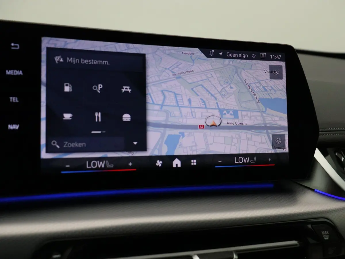 xDrive23i M Sportpakket | Innovation Pack | Comfort Pack | Trekhaak  | Elektrisch Verstelbare Sportstoelen | Driving Assistant Professional | Head-Up Display | Harman Kardon | 18''