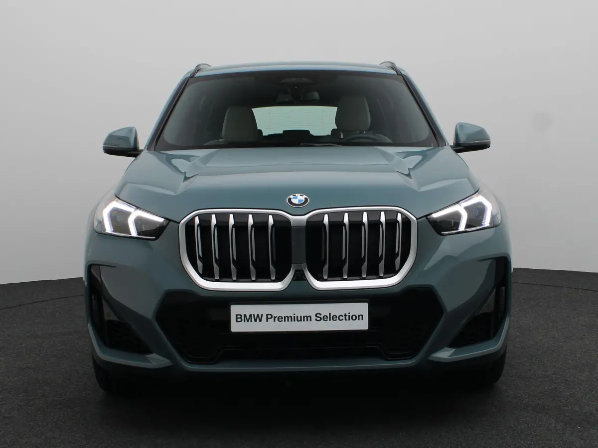 xDrive23i M Sportpakket | Innovation Pack | Comfort Pack | Trekhaak  | Elektrisch Verstelbare Sportstoelen | Driving Assistant Professional | Head-Up Display | Harman Kardon | 18''