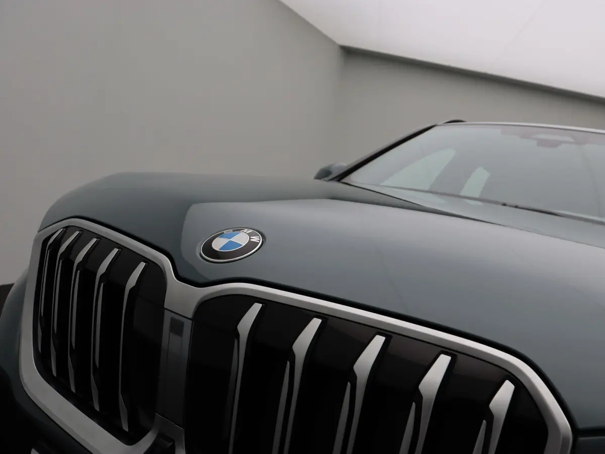 xDrive23i M Sportpakket | Innovation Pack | Comfort Pack | Trekhaak  | Elektrisch Verstelbare Sportstoelen | Driving Assistant Professional | Head-Up Display | Harman Kardon | 18''