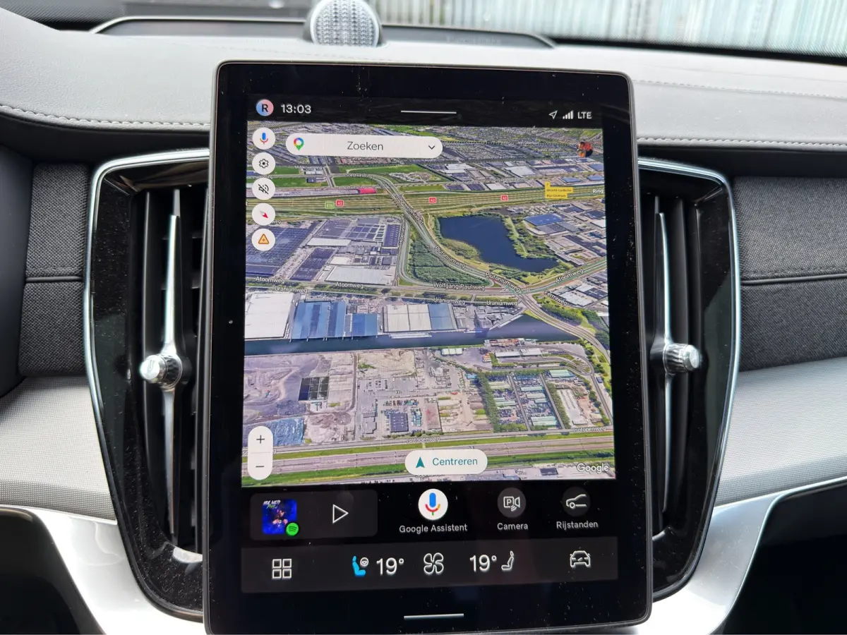 2.0 T8 Plug-in hybrid AWD Ultra Black Ed. Exec. Trekhaak | Stoel ventilatie en verwarming | Panoramadak | Luchtvering | 360 Camera |