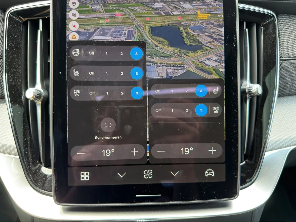 2.0 T8 Plug-in hybrid AWD Ultra Black Ed. Exec. Trekhaak | Stoel ventilatie en verwarming | Panoramadak | Luchtvering | 360 Camera |