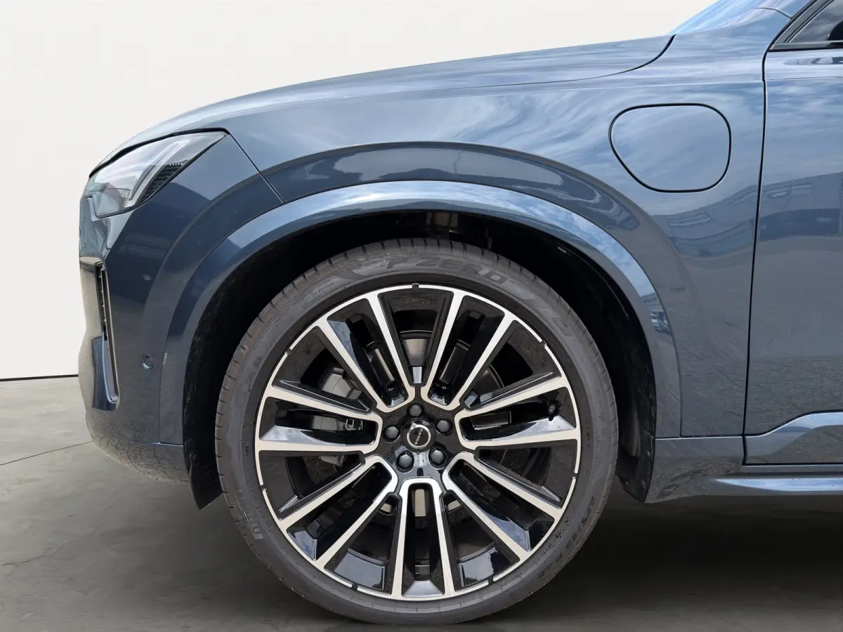 2.0 T8 Plug-in hybrid AWD Ultra Black Ed. Exec. Trekhaak | Stoel ventilatie en verwarming | Panoramadak | Luchtvering | 360 Camera |