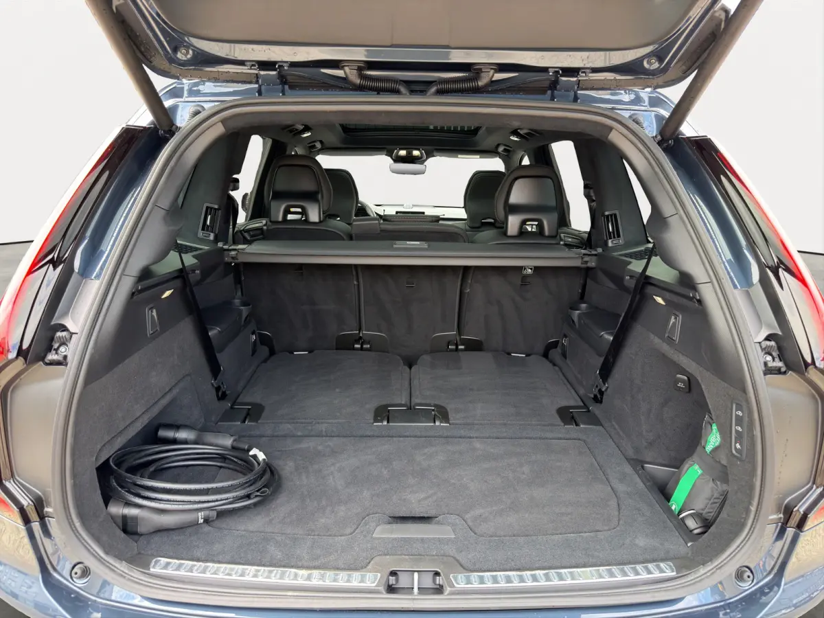 2.0 T8 Plug-in hybrid AWD Ultra Black Ed. Exec. Trekhaak | Stoel ventilatie en verwarming | Panoramadak | Luchtvering | 360 Camera |