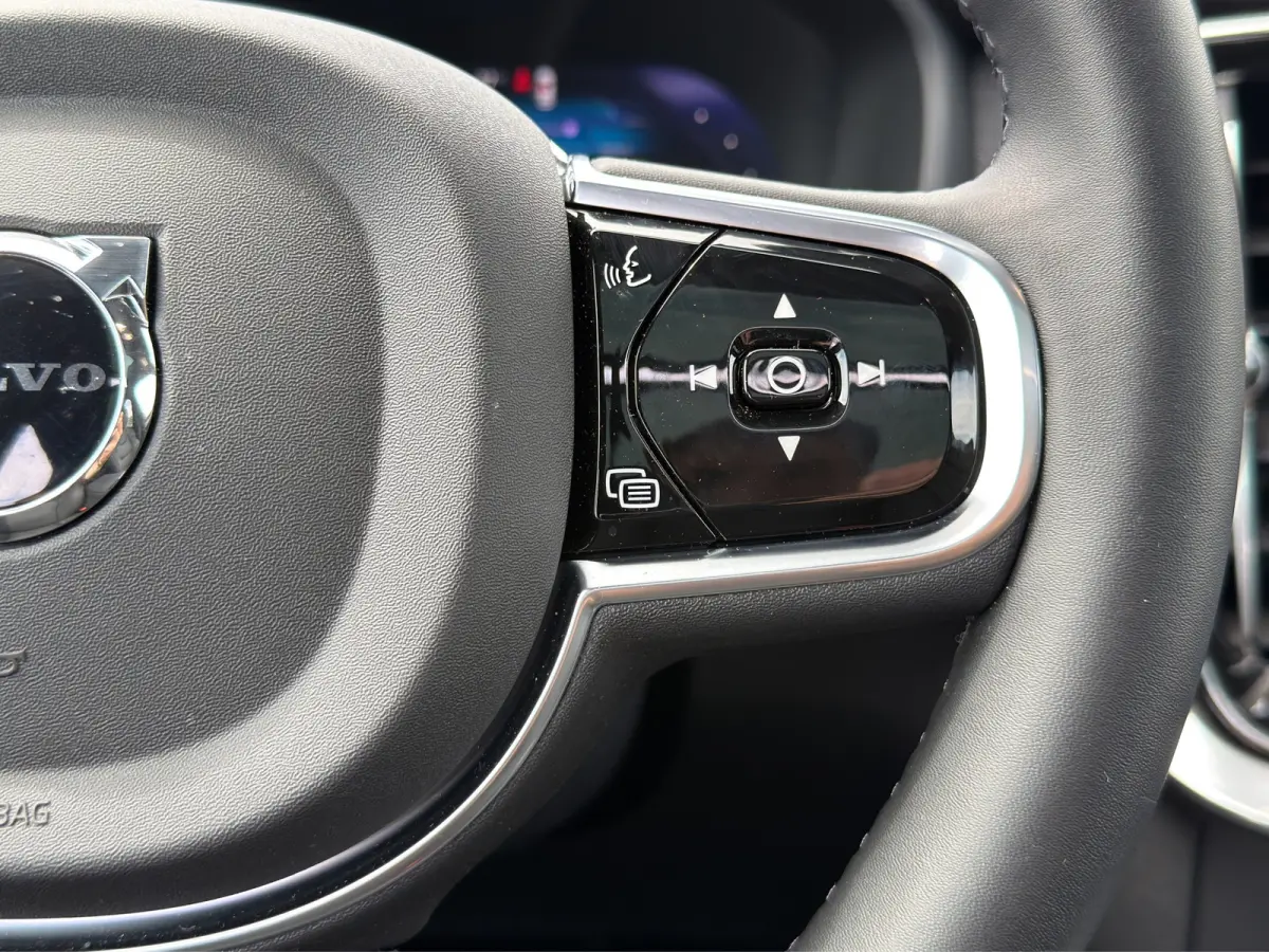 2.0 T8 Plug-in hybrid AWD Ultra Black Ed. Exec. Trekhaak | Stoel ventilatie en verwarming | Panoramadak | Luchtvering | 360 Camera |