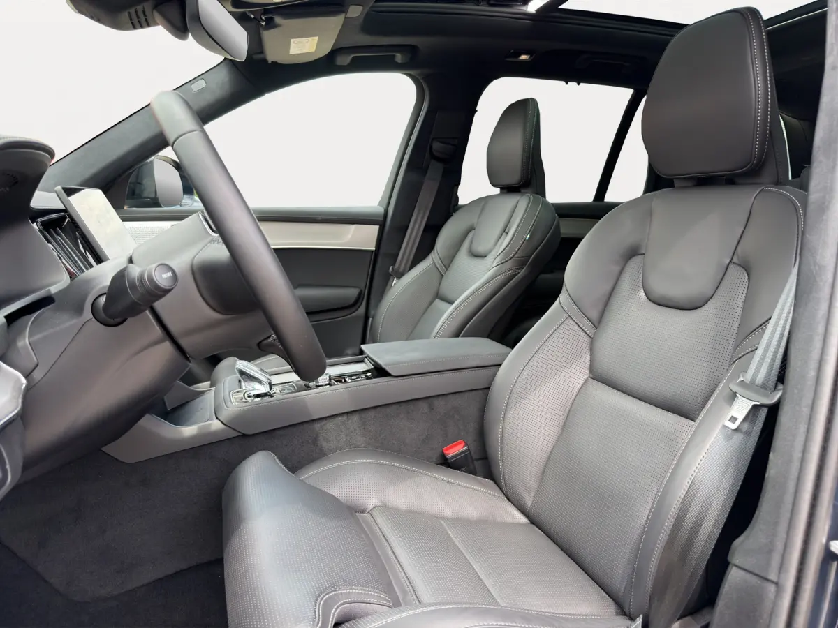 2.0 T8 Plug-in hybrid AWD Ultra Black Ed. Exec. Trekhaak | Stoel ventilatie en verwarming | Panoramadak | Luchtvering | 360 Camera |