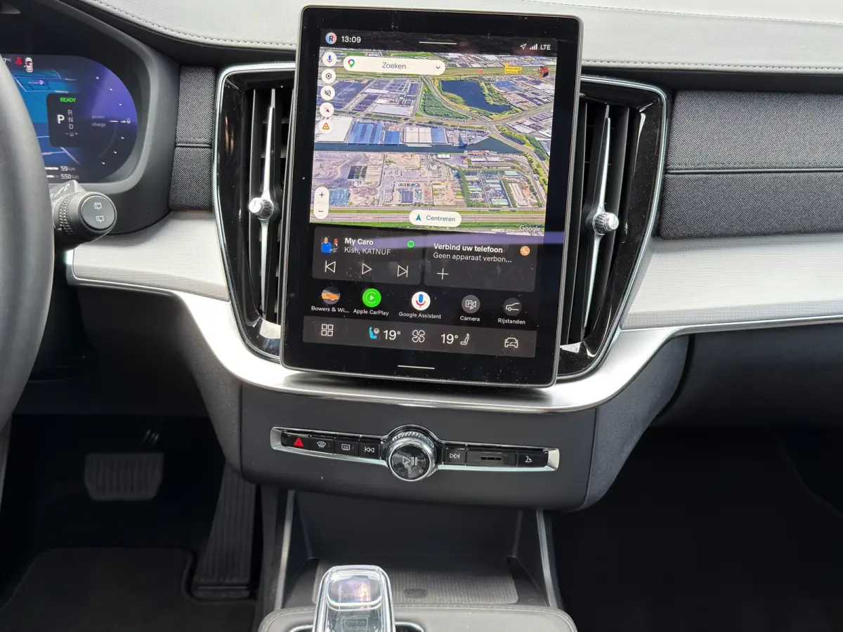 2.0 T8 Plug-in hybrid AWD Ultra Black Ed. Exec. Trekhaak | Stoel ventilatie en verwarming | Panoramadak | Luchtvering | 360 Camera |