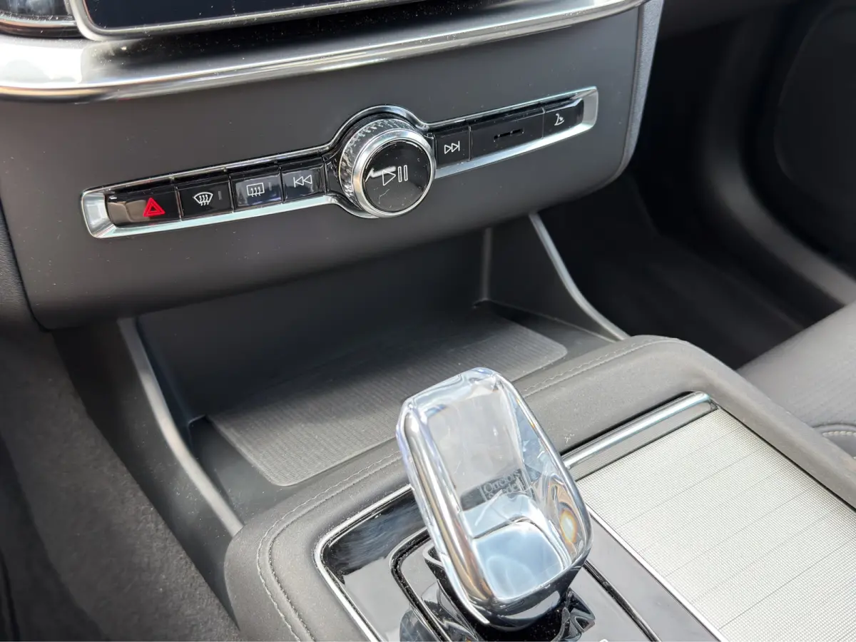 2.0 T8 Plug-in hybrid AWD Ultra Black Ed. Exec. Trekhaak | Stoel ventilatie en verwarming | Panoramadak | Luchtvering | 360 Camera |