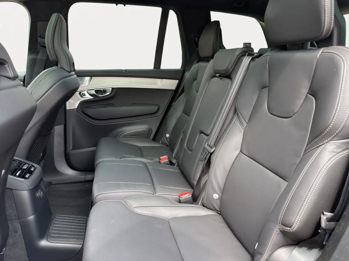 2.0 T8 Plug-in hybrid AWD Ultra Black Ed. Exec. Trekhaak | Stoel ventilatie en verwarming | Panoramadak | Luchtvering | 360 Camera |