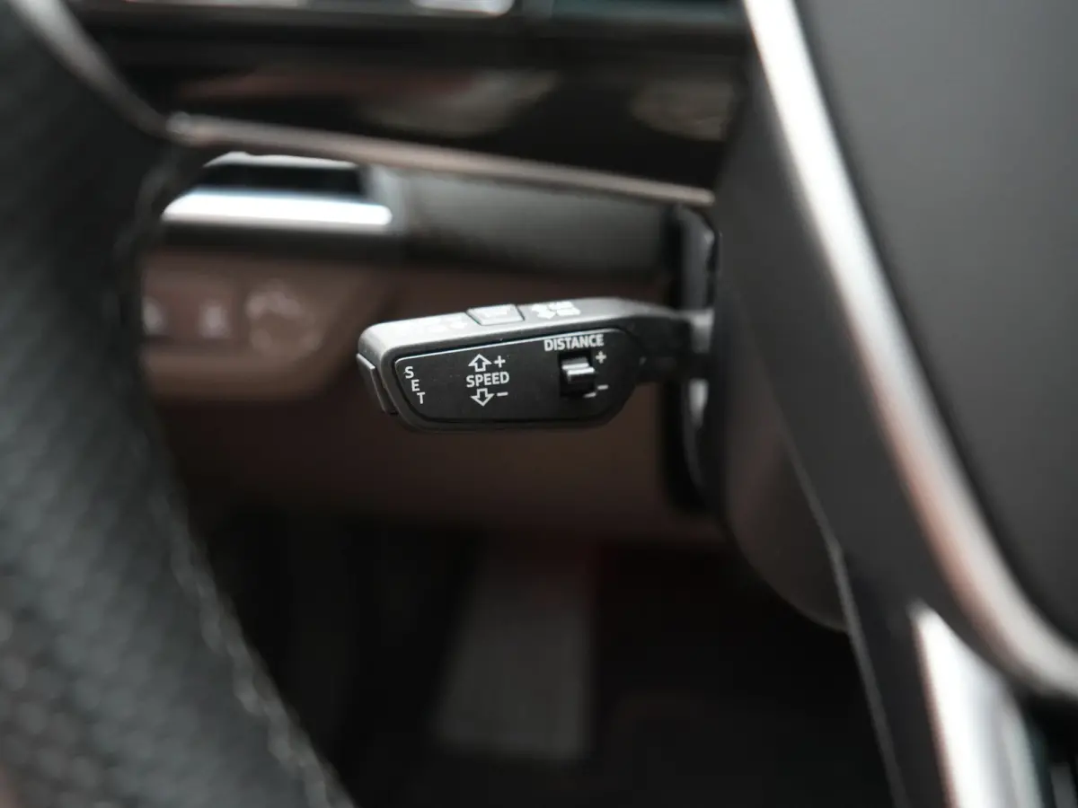 93 kWh 476pk Dealer O.H | Panodak | Head Up | Adaptive Cruise | 360 Camera | Laser LED | Bang & Olufsen | Lederen Sportstoelen Memory & Ventilatie | Keyless | Blis | Stuur & Stoelen Verwarmd