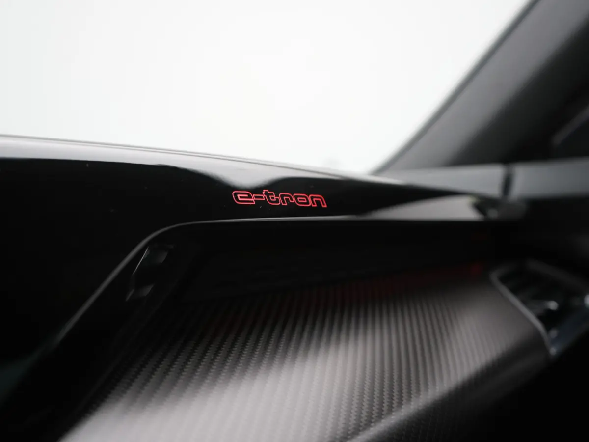 93 kWh 476pk Dealer O.H | Panodak | Head Up | Adaptive Cruise | 360 Camera | Laser LED | Bang & Olufsen | Lederen Sportstoelen Memory & Ventilatie | Keyless | Blis | Stuur & Stoelen Verwarmd