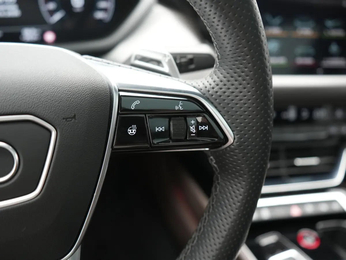 93 kWh 476pk Dealer O.H | Panodak | Head Up | Adaptive Cruise | 360 Camera | Laser LED | Bang & Olufsen | Lederen Sportstoelen Memory & Ventilatie | Keyless | Blis | Stuur & Stoelen Verwarmd