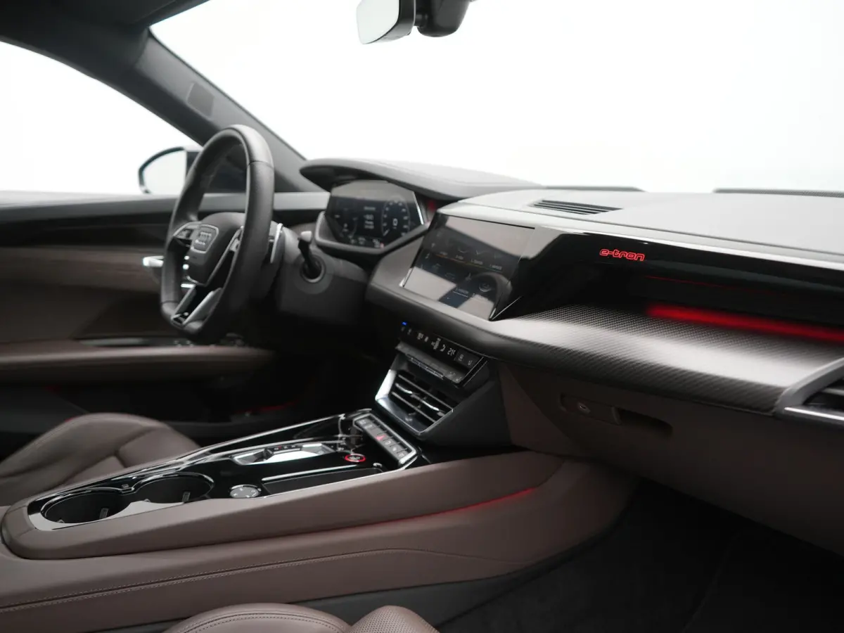 93 kWh 476pk Dealer O.H | Panodak | Head Up | Adaptive Cruise | 360 Camera | Laser LED | Bang & Olufsen | Lederen Sportstoelen Memory & Ventilatie | Keyless | Blis | Stuur & Stoelen Verwarmd