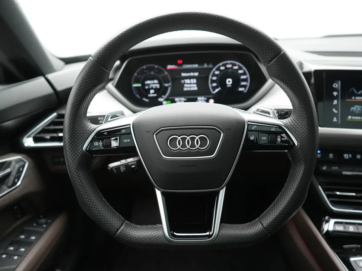 93 kWh 476pk Dealer O.H | Panodak | Head Up | Adaptive Cruise | 360 Camera | Laser LED | Bang & Olufsen | Lederen Sportstoelen Memory & Ventilatie | Keyless | Blis | Stuur & Stoelen Verwarmd