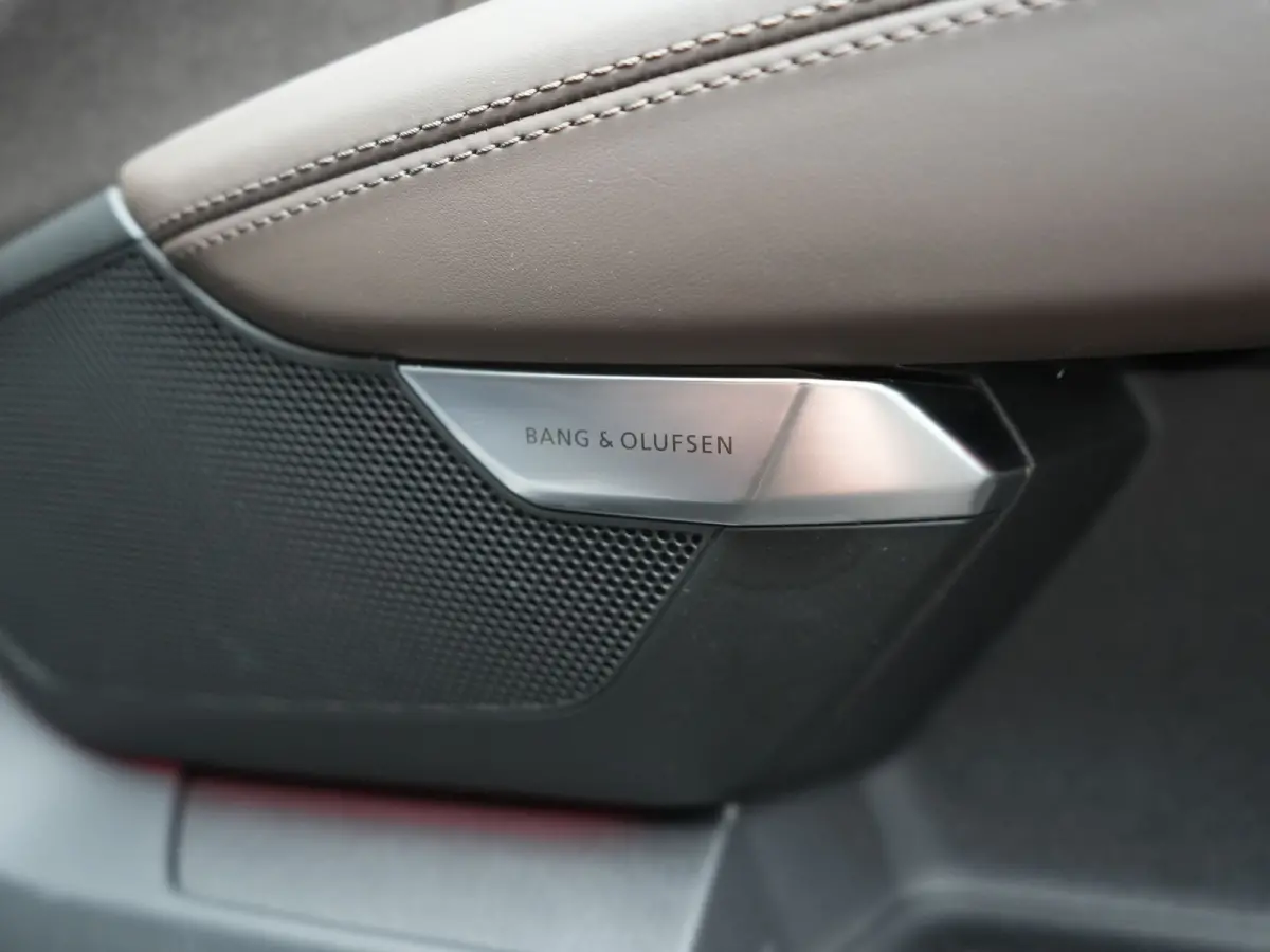 93 kWh 476pk Dealer O.H | Panodak | Head Up | Adaptive Cruise | 360 Camera | Laser LED | Bang & Olufsen | Lederen Sportstoelen Memory & Ventilatie | Keyless | Blis | Stuur & Stoelen Verwarmd