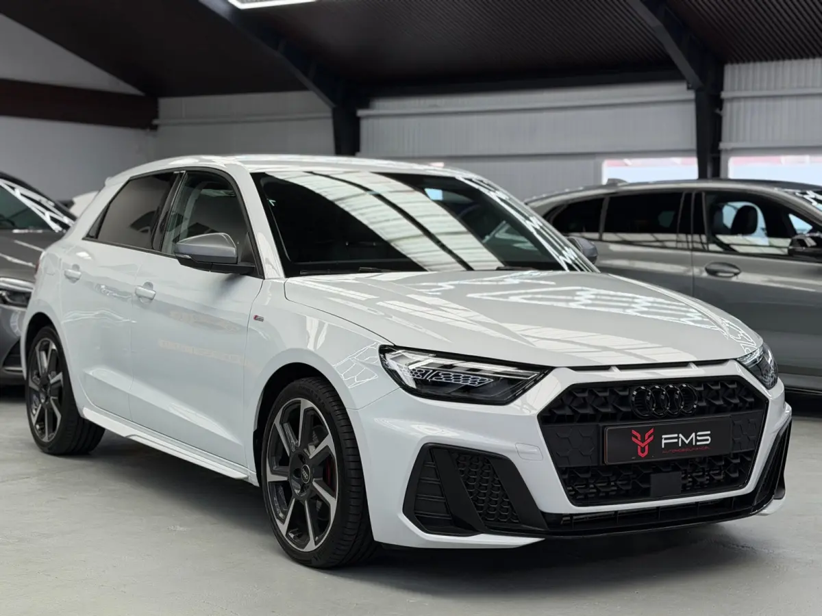 40 TFSI 3x S-Line CarPlay 207pk