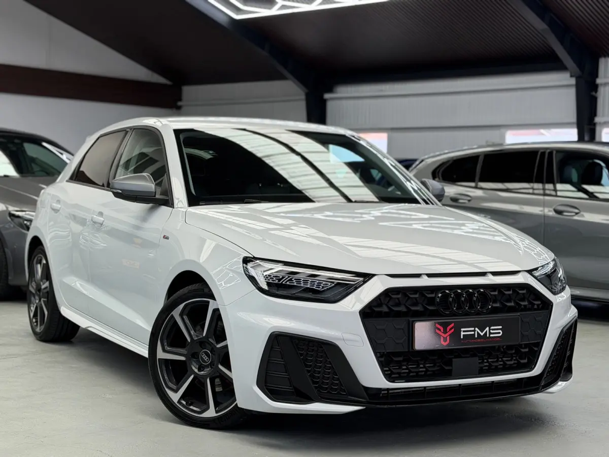 40 TFSI 3x S-Line CarPlay 207pk