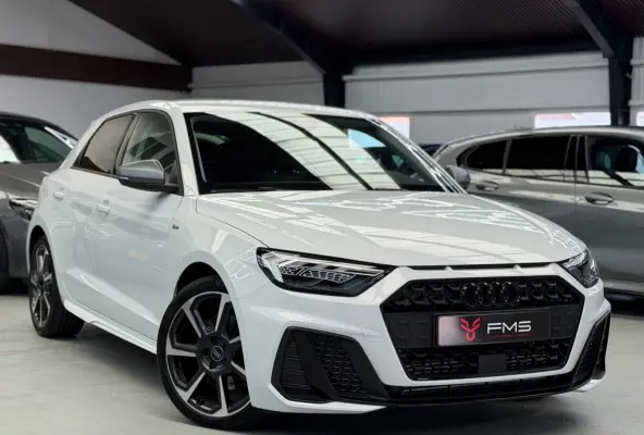 40 TFSI 3x S-Line CarPlay 207pk