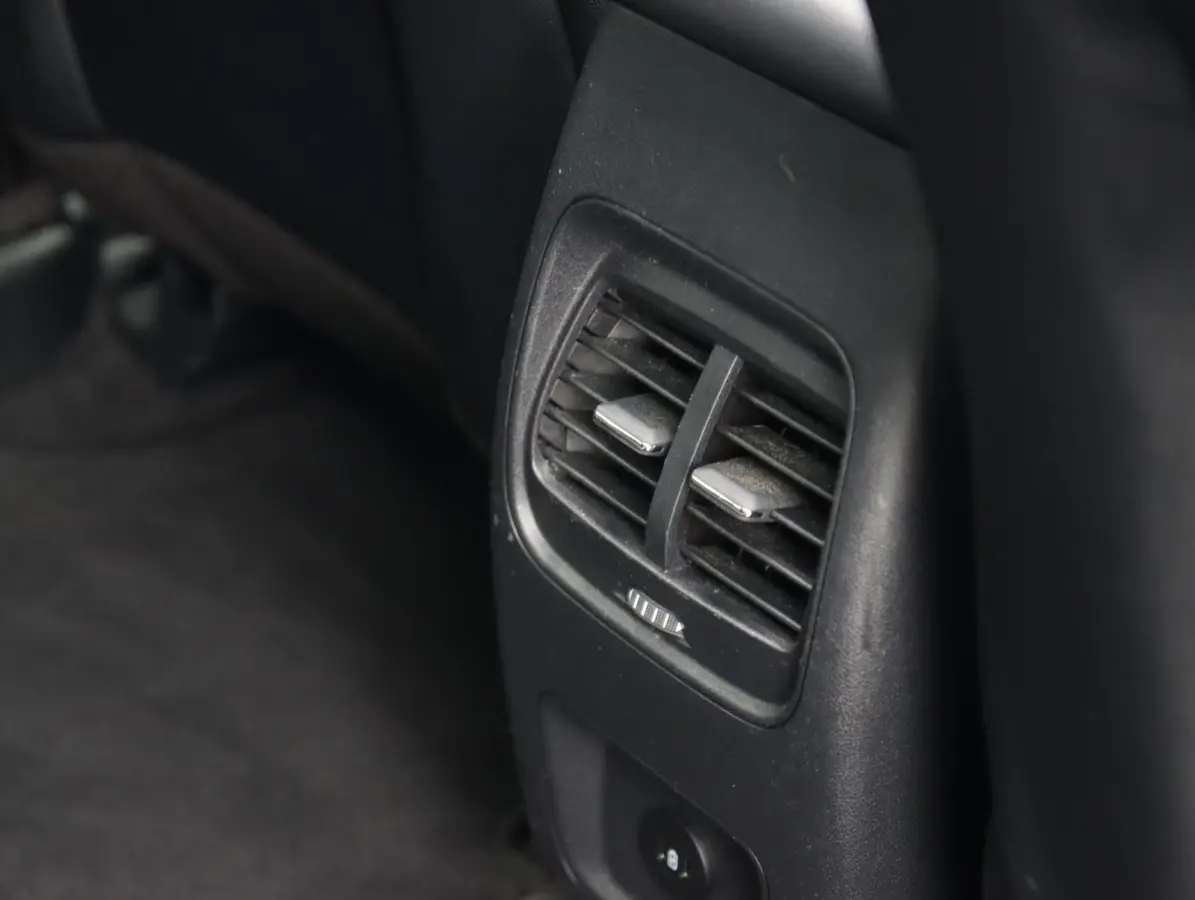 2.5 PHEV 225PK Titanium | SOH 93% | Panoramadak | Trekhaak |