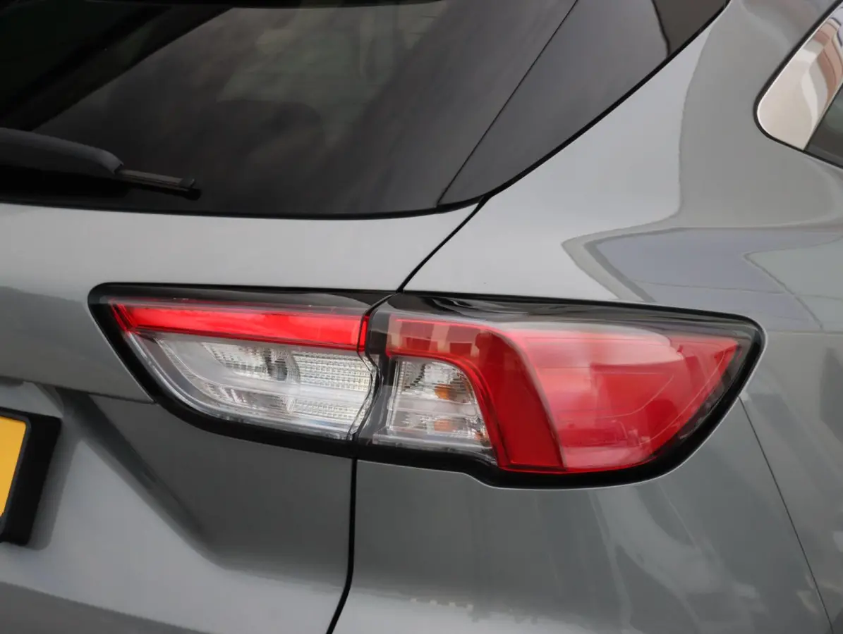 2.5 PHEV 225PK Titanium | SOH 93% | Panoramadak | Trekhaak |