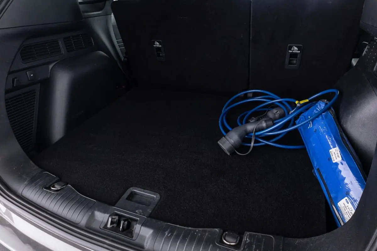 2.5 PHEV Titanium | NAVI | ECC | VELGEN