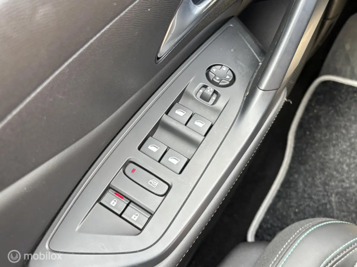1.6 Plug-in Hybrid 180 Allure | Stoelverwarming | Clima | Trekhaak | Led Koplampen | Cruise | Navi |