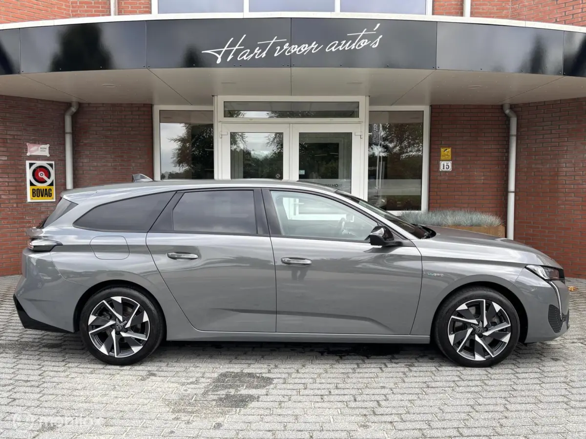 1.6 Plug-in Hybrid 180 Allure | Stoelverwarming | Clima | Trekhaak | Led Koplampen | Cruise | Navi |