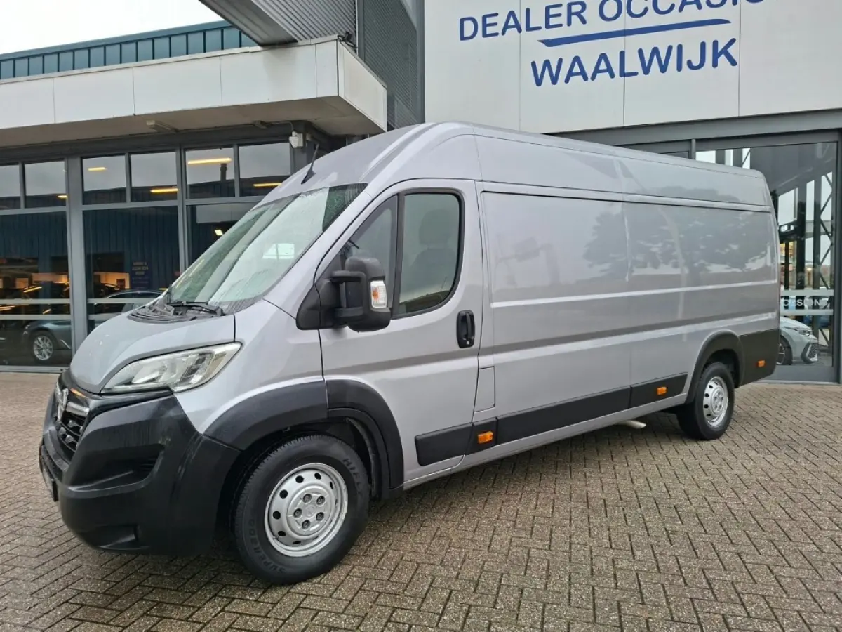 2.2D 140 L4H2 EDITION ZWAAR AIRCO NAVI PDC-CAMERA CRUISECONTROL