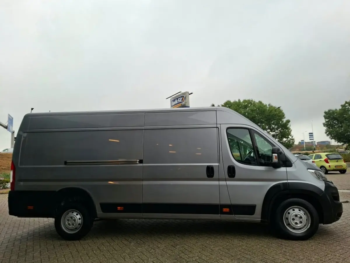 2.2D 140 L4H2 EDITION ZWAAR AIRCO NAVI PDC-CAMERA CRUISECONTROL