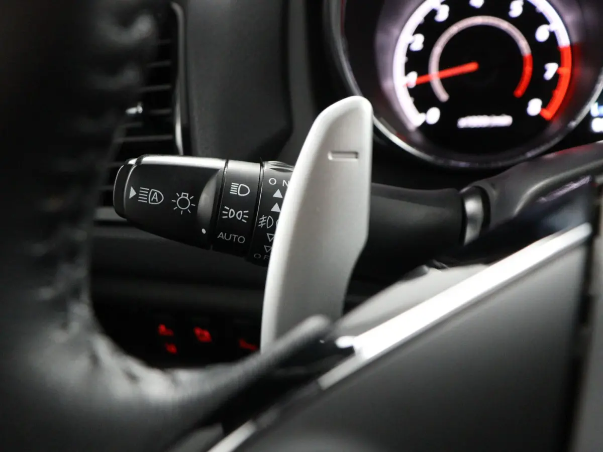 2.0 Intense | AUTOMAAT | Parkeercamera | Navigatie |