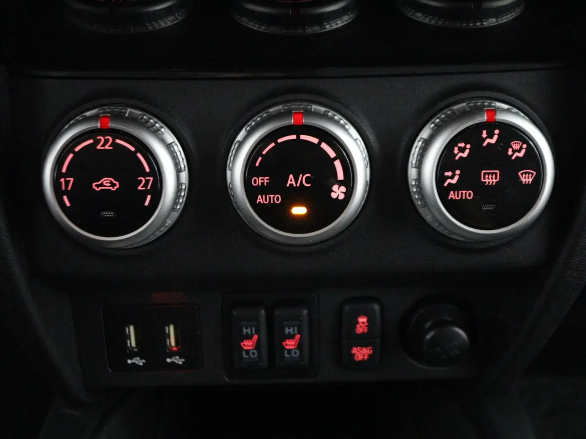 2.0 Intense | AUTOMAAT | Parkeercamera | Navigatie |