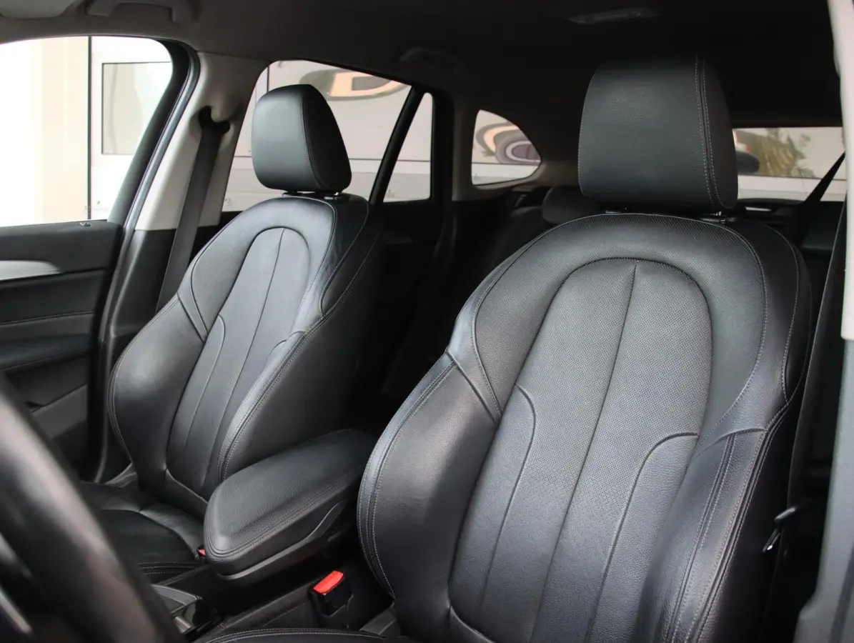 xDrive20i 192PK High Executive X-line | Apple Carplay | Trekhaak