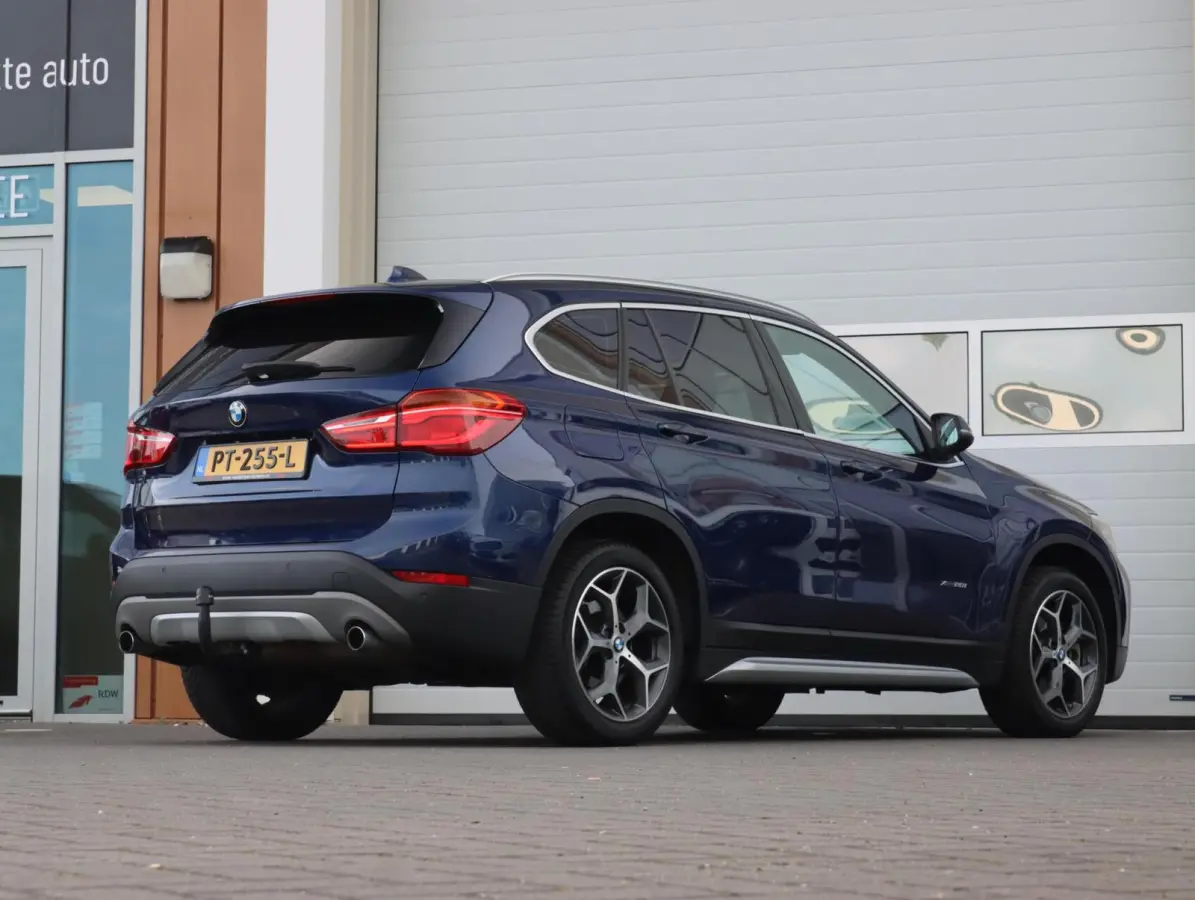 xDrive20i 192PK High Executive X-line | Apple Carplay | Trekhaak