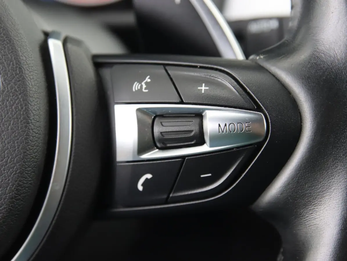 xDrive20i 192PK High Executive X-line | Apple Carplay | Trekhaak