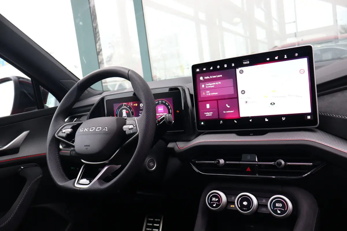 Sportline Business | Achteruitrijcamera | Crew Protect Assist | Cruise control met speedlimiter