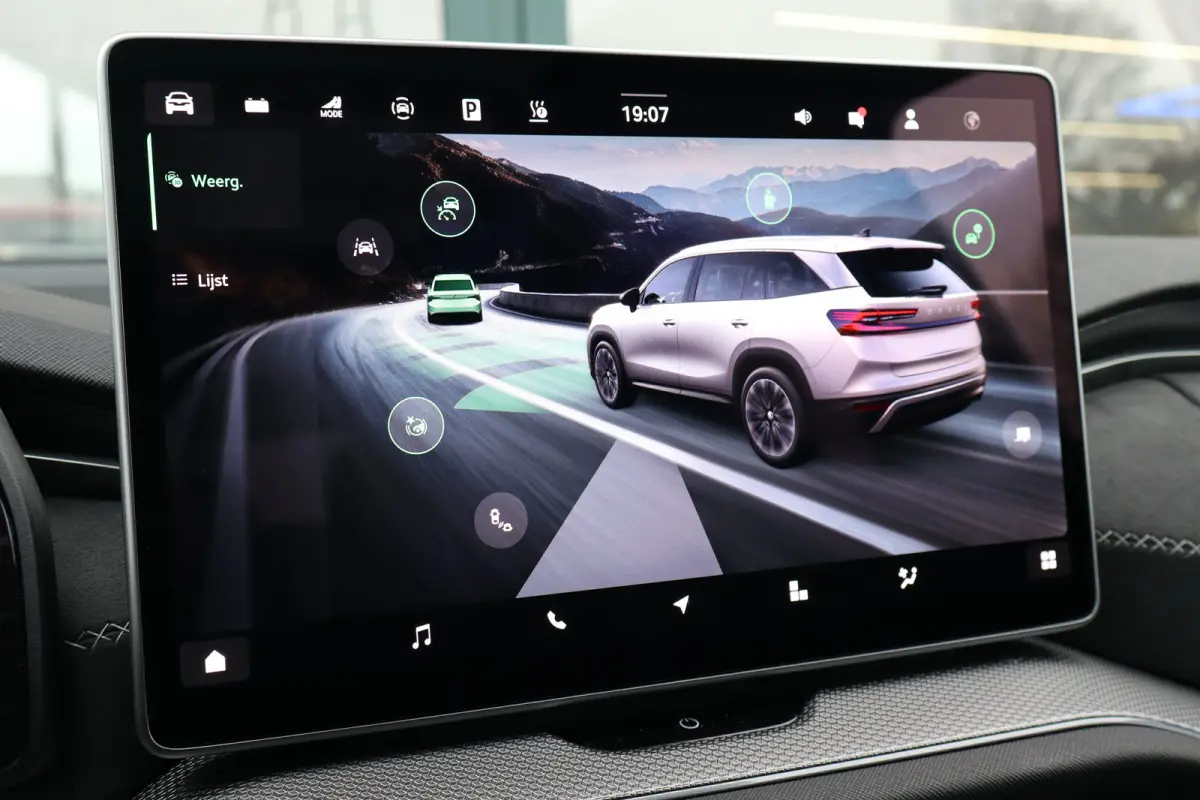 Sportline Business | Achteruitrijcamera | Crew Protect Assist | Cruise control met speedlimiter