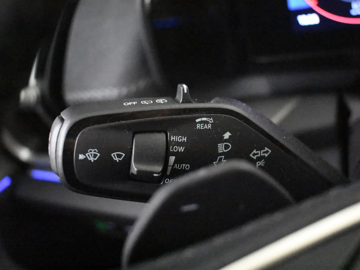 Sportline Business | Achteruitrijcamera | Crew Protect Assist | Cruise control met speedlimiter