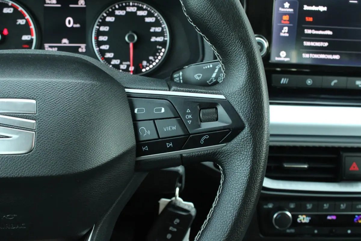 1.0 EcoTSI 95pk Style | Cruise Control | Parkeersensoren Achter | Airco Automatische | DAB | Apple CarPlay/ Android Auto