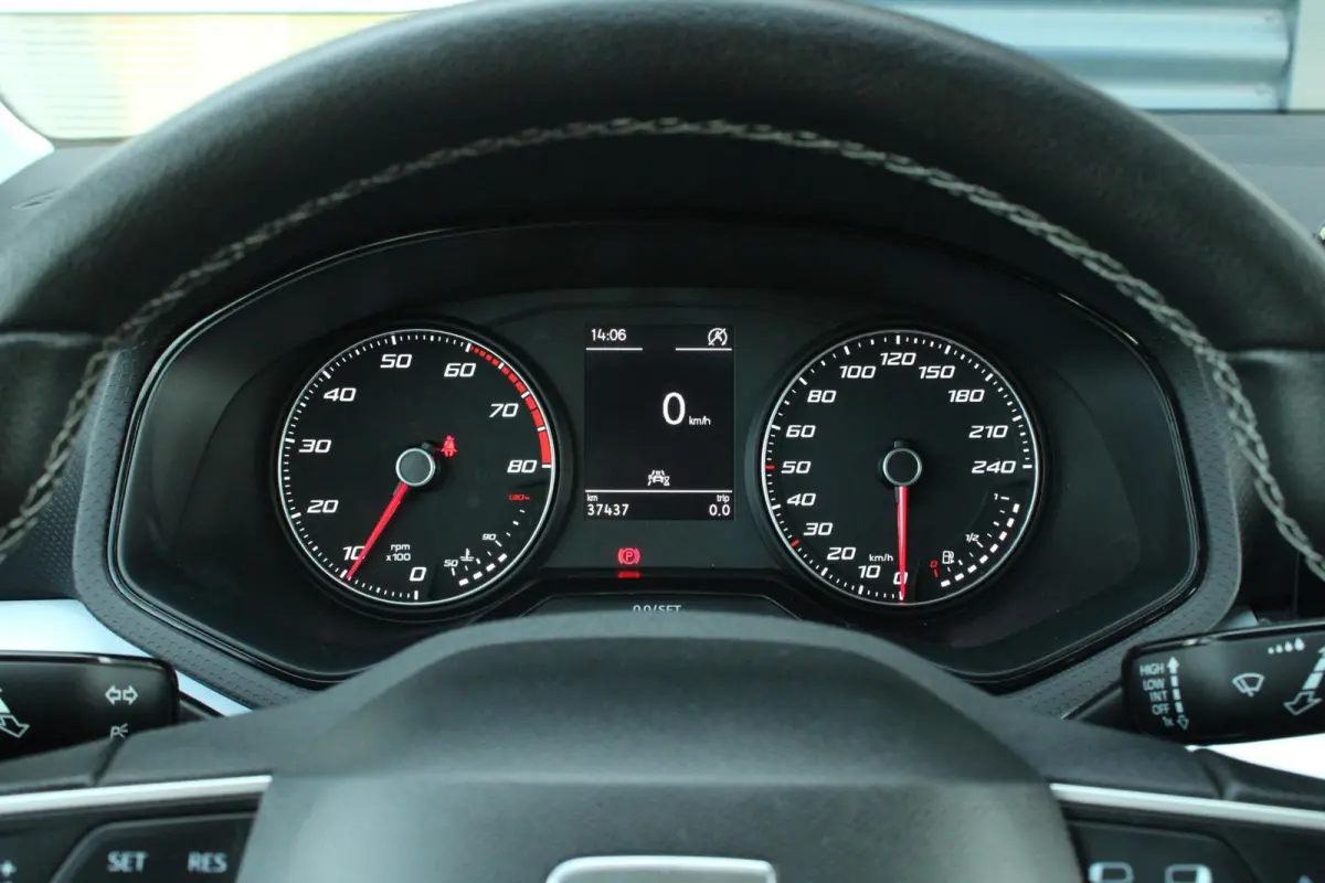 1.0 EcoTSI 95pk Style | Cruise Control | Parkeersensoren Achter | Airco Automatische | DAB | Apple CarPlay/ Android Auto