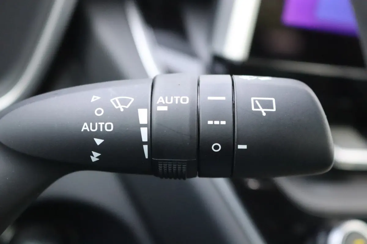 Hybrid 140PK Automaat Carplay-android/Parkeerhulp/Camera/Dodehoek/Keyfree