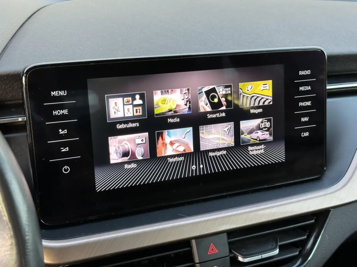 1.0 TSI Business Edition 4 nieuwe banden!