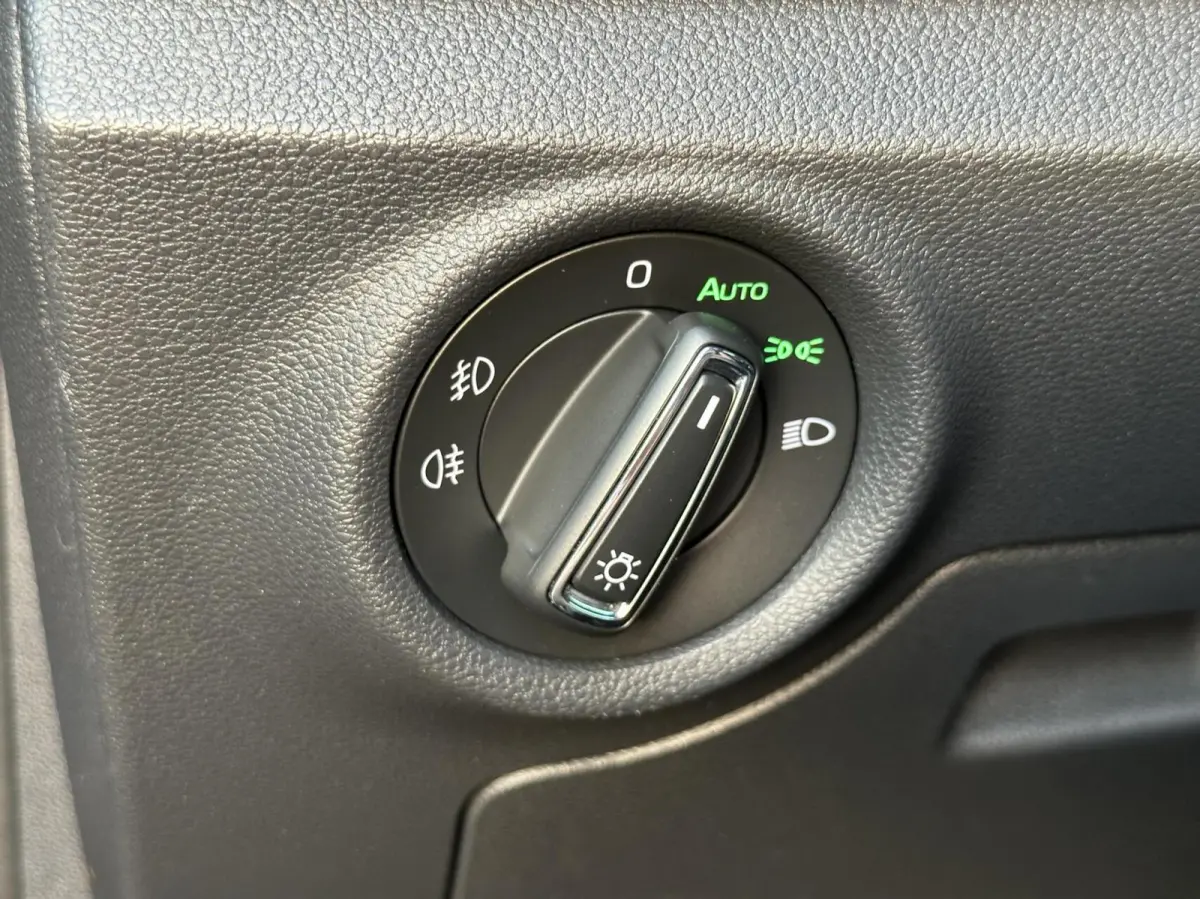 1.0 TSI Business Edition 4 nieuwe banden!
